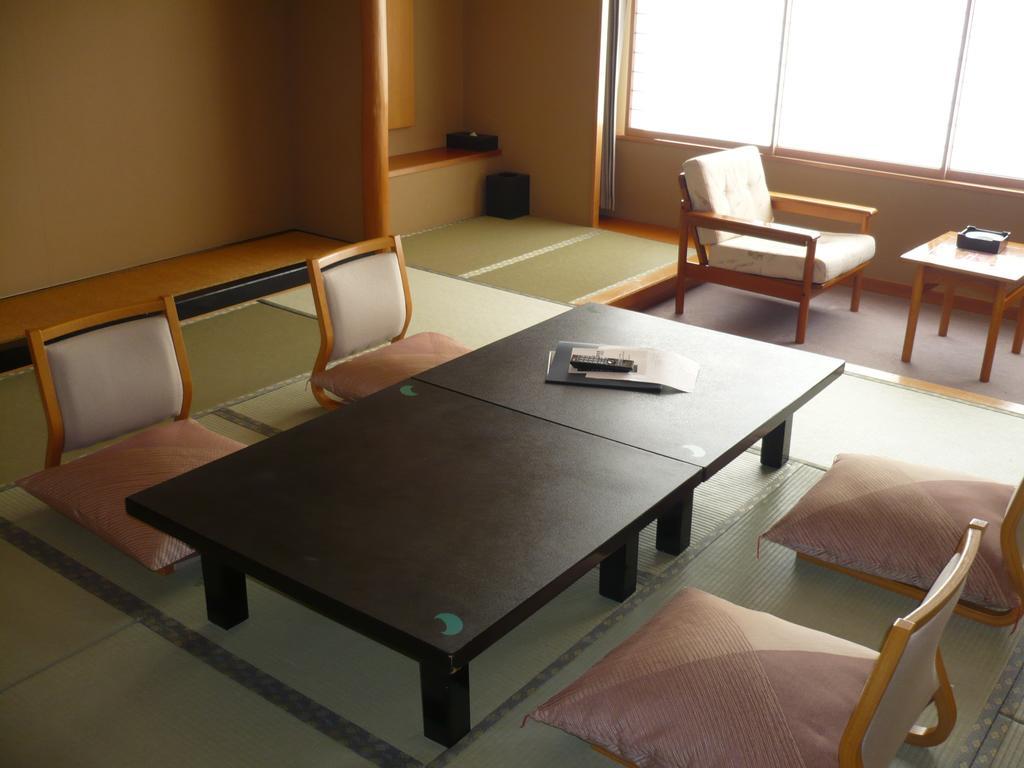 Sasado Onsen Tofuya Hotel Toyota  Room photo